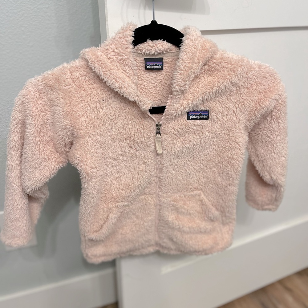 3t Patagonia girls zip up fuzzy jacket